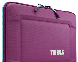 Image of Thule Gauntlet 3.0 MacBook Pro Sleeve